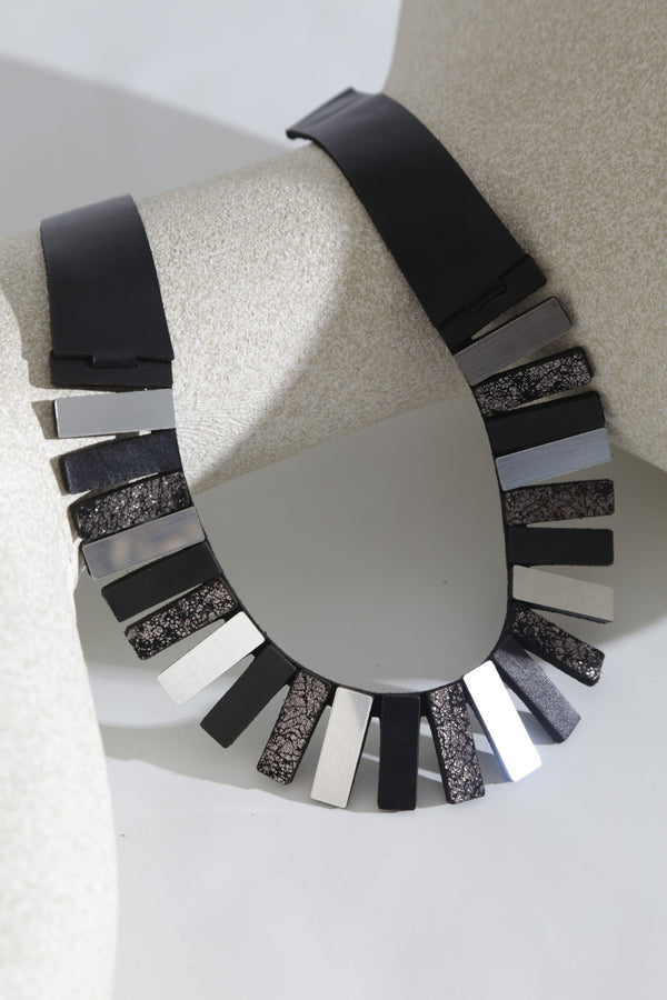 Ray Egiptian Necklace - Silver + Black + Pewter