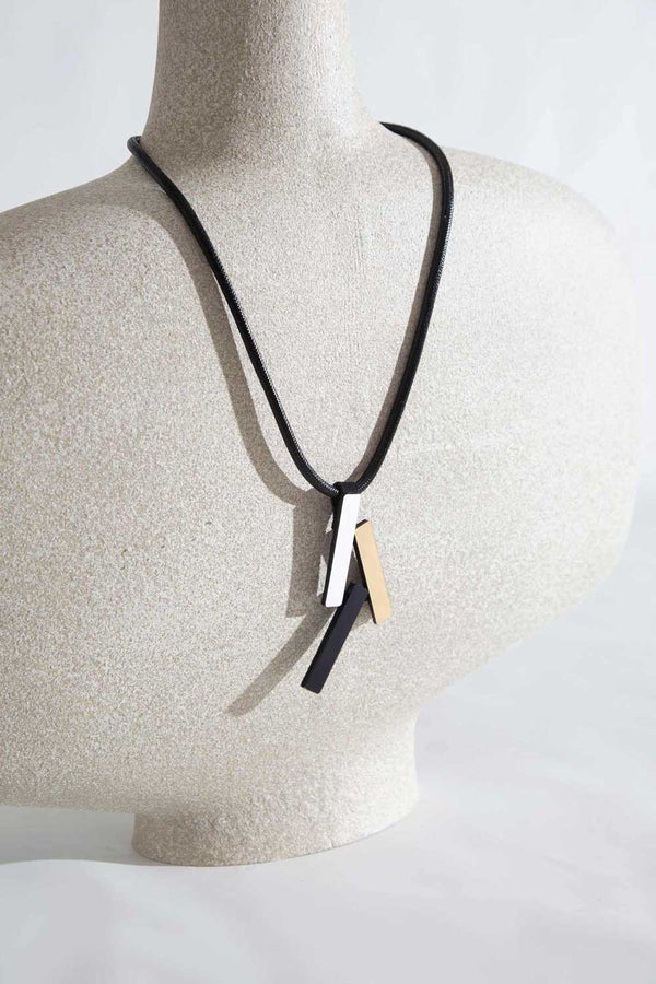 Halskette mit Strahlenanhänger - Silber+Schwarz+Gold
