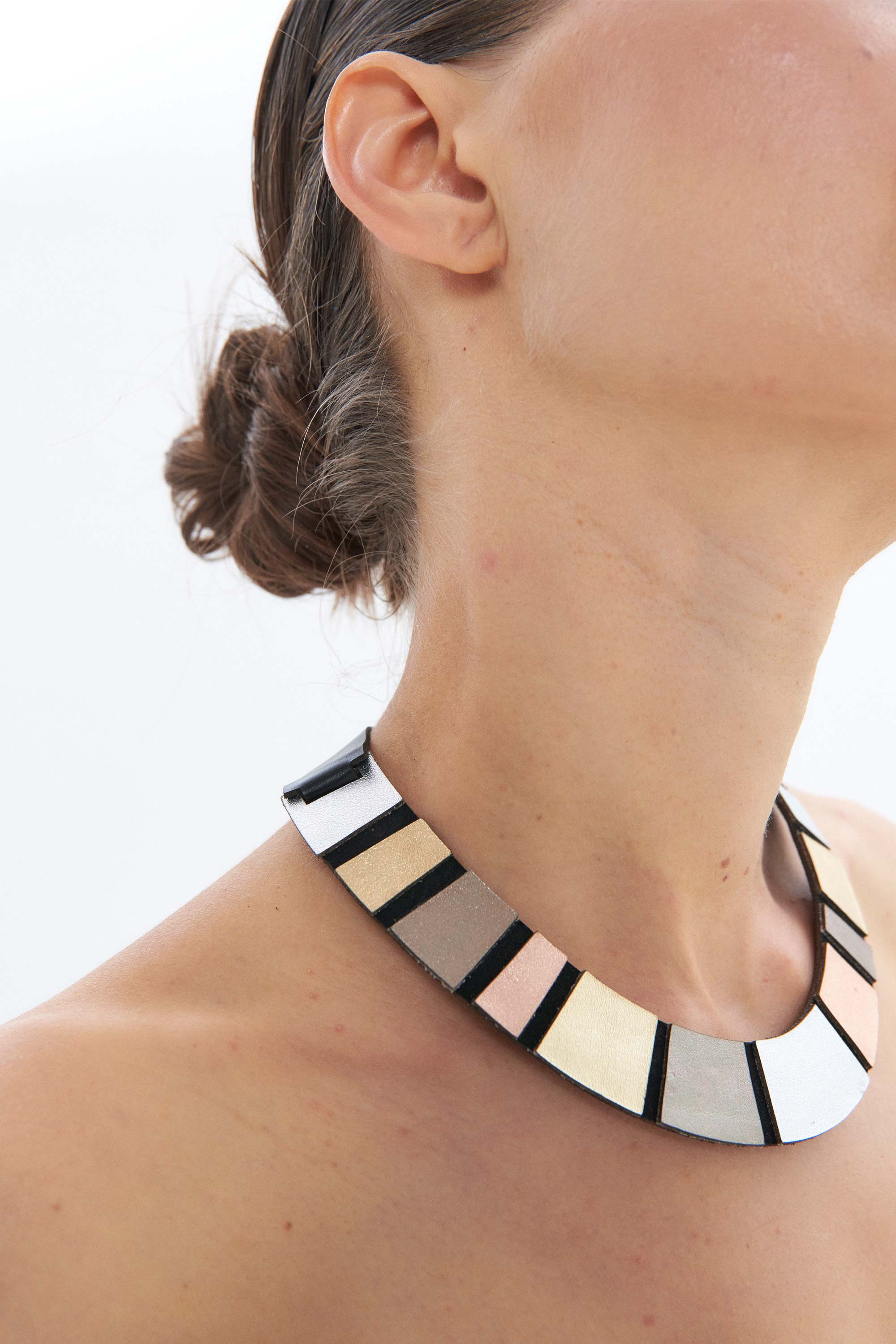 Rainbow Necklace Round Metallic by Iskin Sisters in silver, gold, rose gold and pewter leather