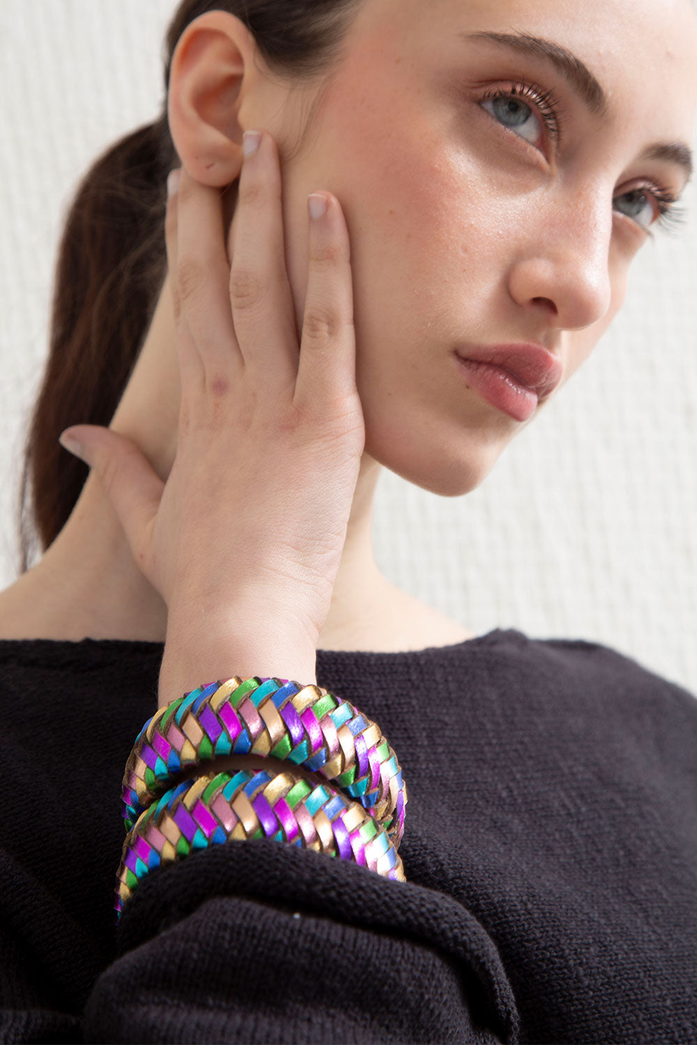 Iskin Sisters Rainbow collection woven bracelet in multicolor leather, handmade contemporary jewelry