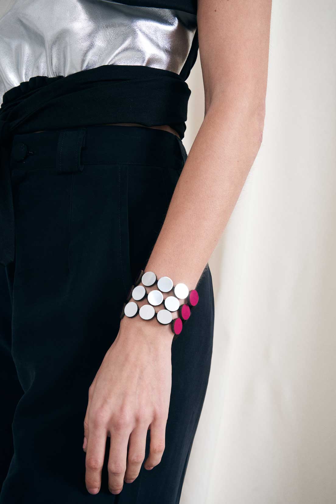 Brazalete Sara's Dream - Plata/Peltre/Fucsia