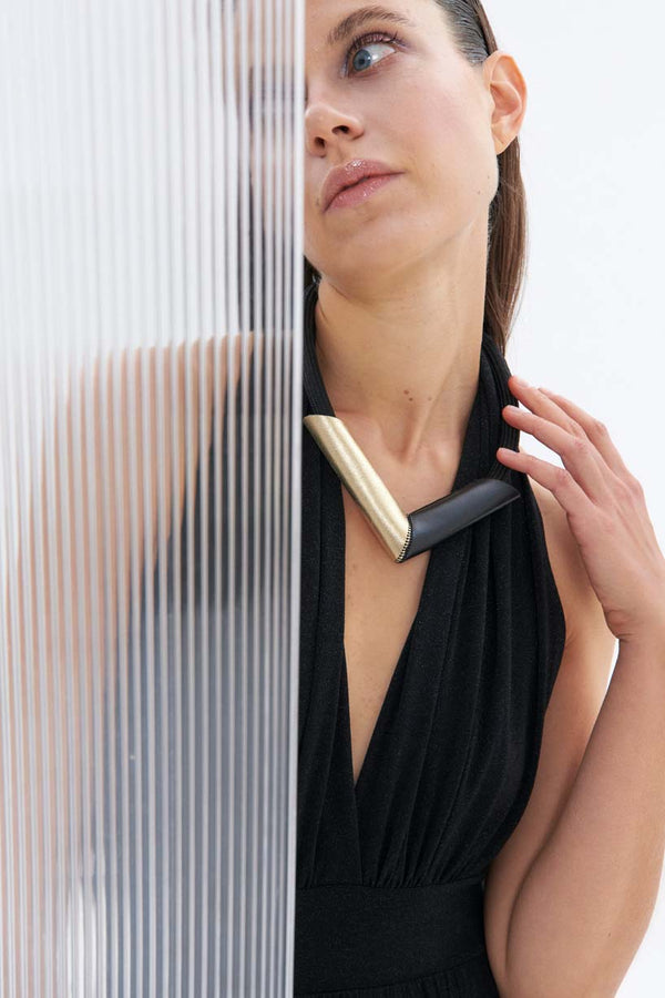 Collier Tube V - Noir + Or