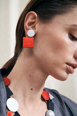 Boucles d'Oreilles Bauhaus Cercle Carré - Noir+Or