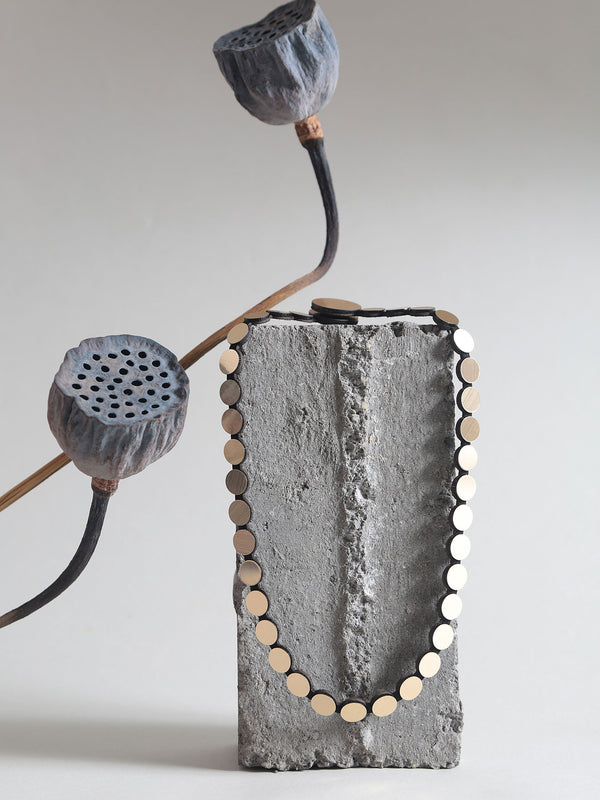 Abstraction Necklace Simple Small Dots - Gold