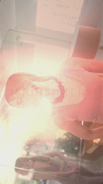 Video of the Abstraction small necklace in red leather by Iskin Sisters