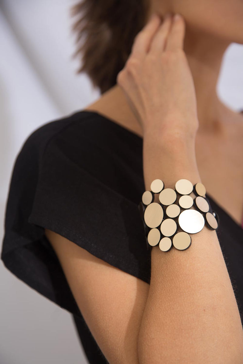 Bracelet Abstraction - Fizz