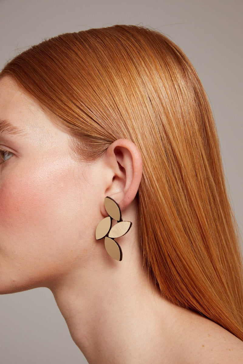 Kate Leaves Earrings Medium Gold
