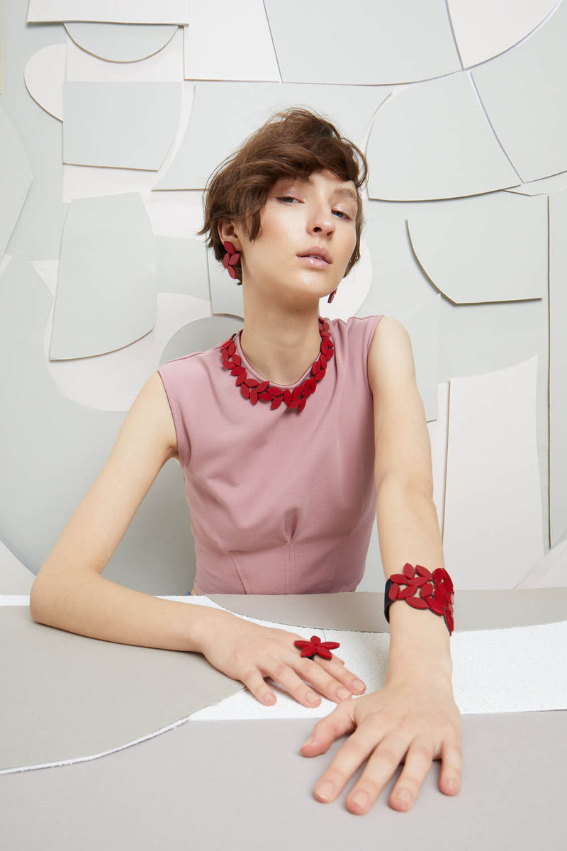 Collar Kate Leaves Meadiano - Rojo