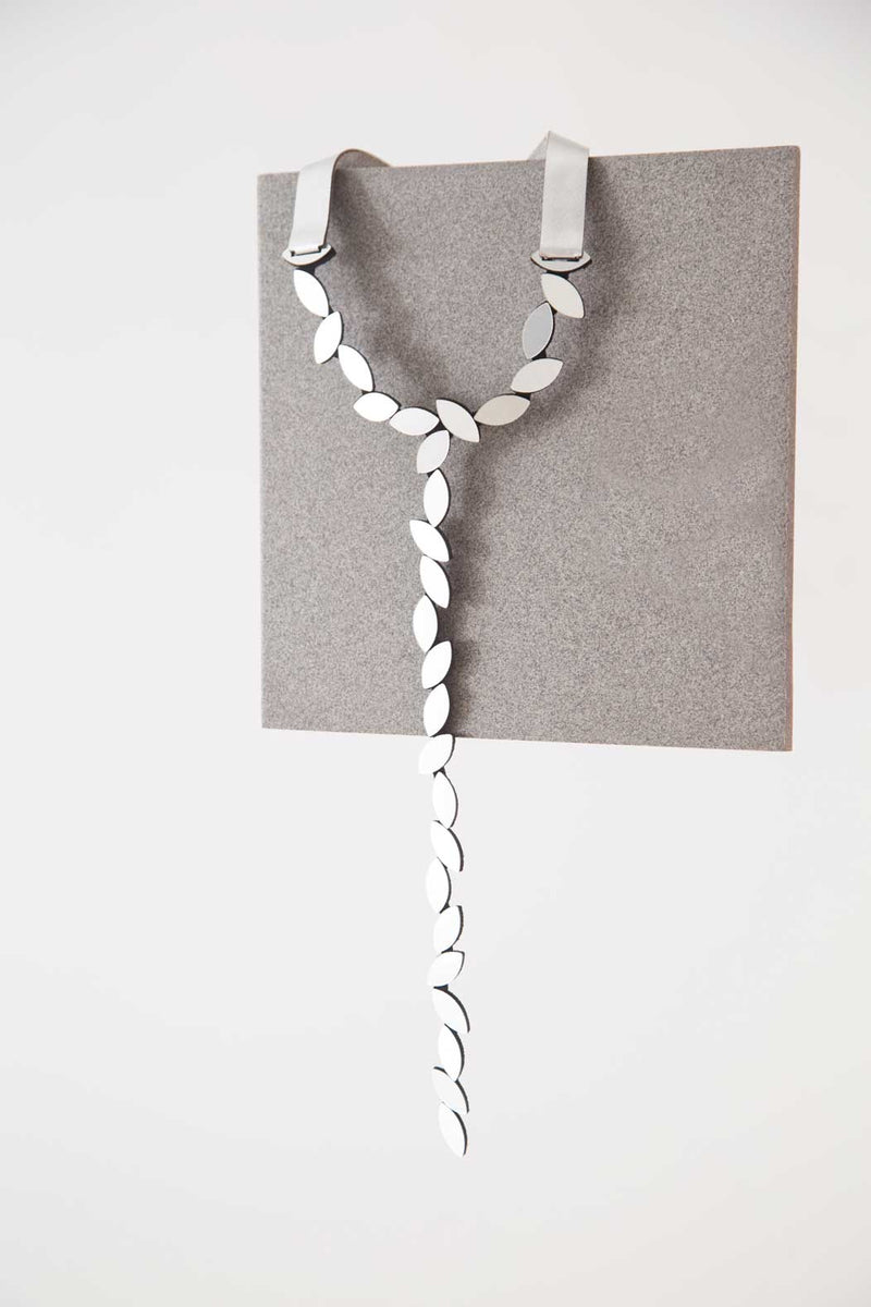Collar Y de Kate - Plata