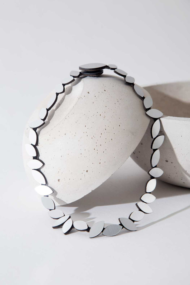 Collier rond Kate Leaves