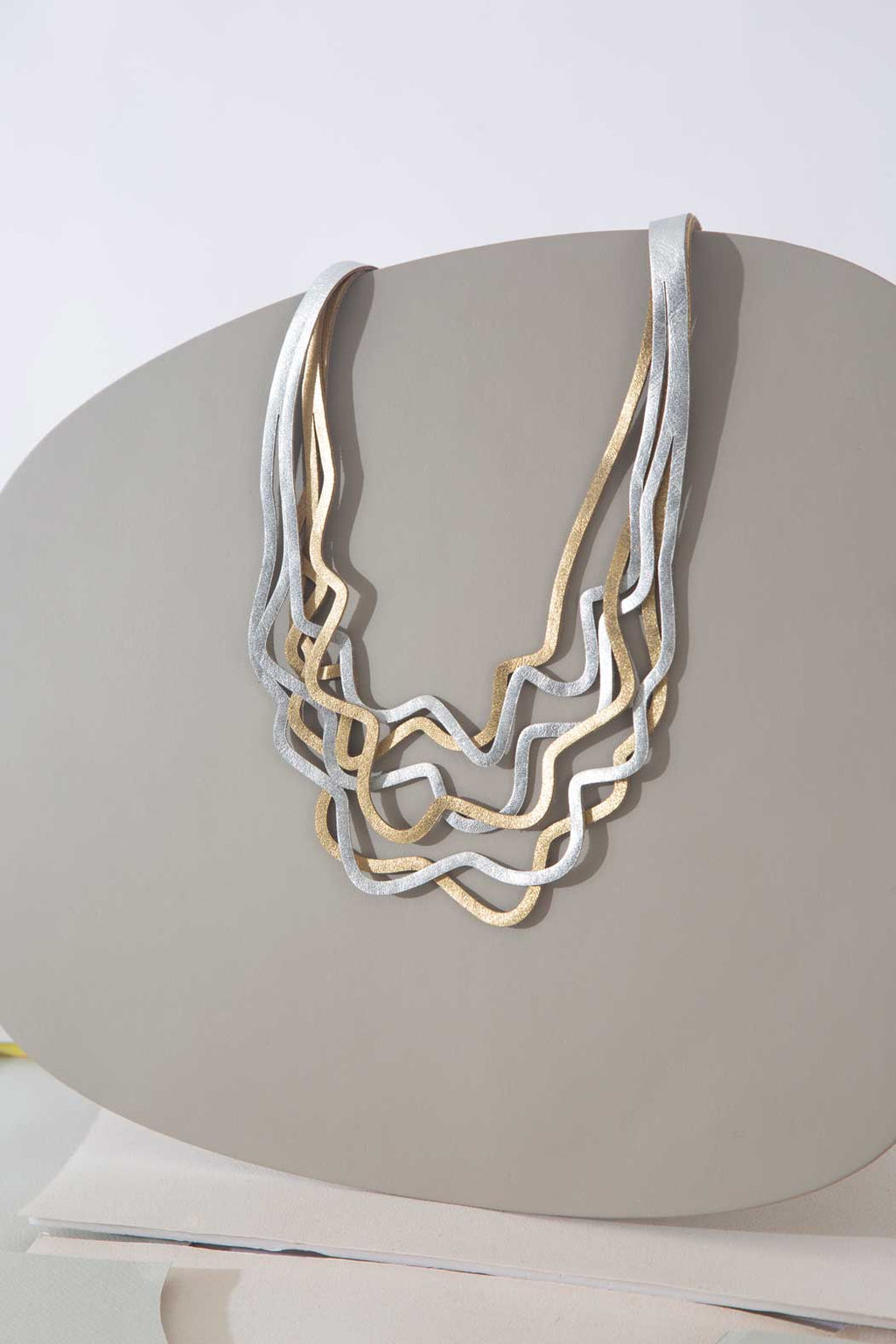 Curves Gold Duo Iskin Silver – Sisters & - Necklace