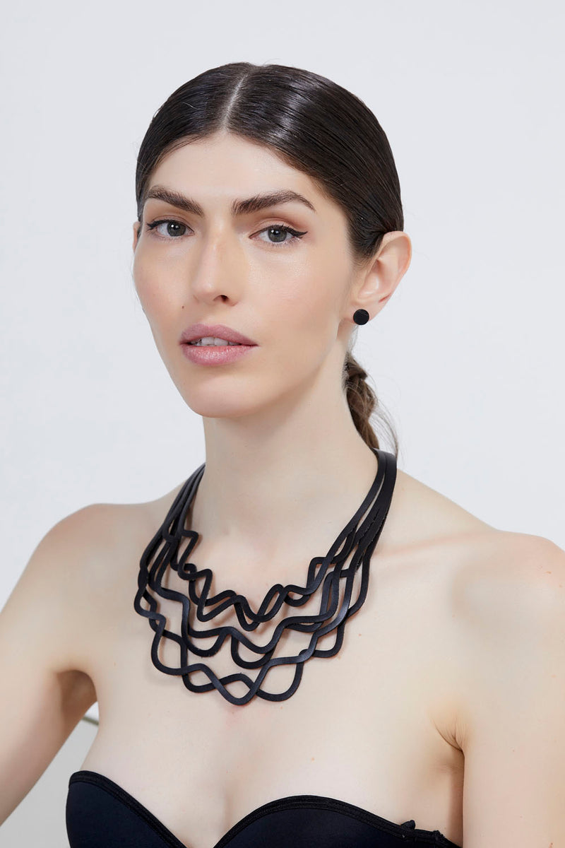 Curves Duo Necklace - Total Black