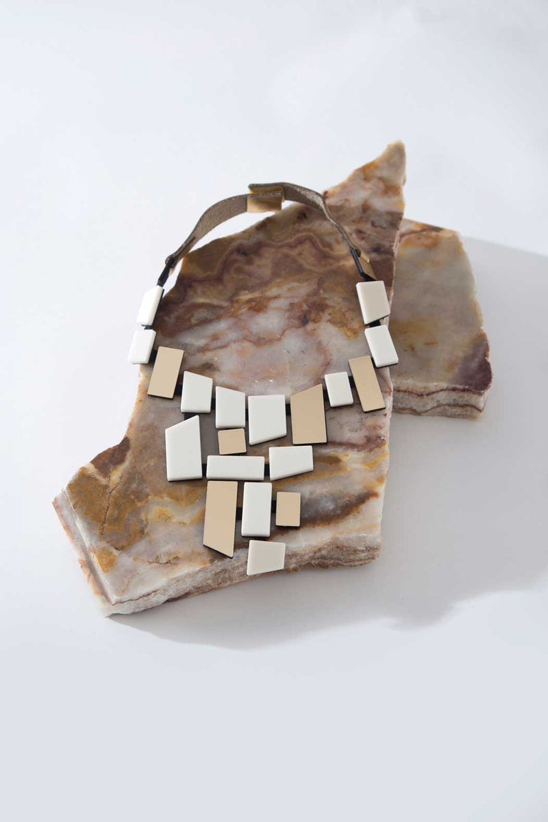 Pré-commander! Collier Bauhaus V